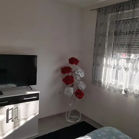 Apartmens Sara *