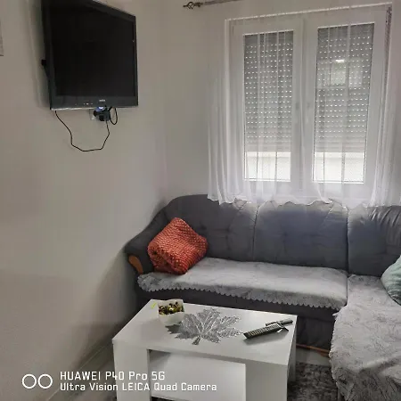 Daire Apartmens Sara *